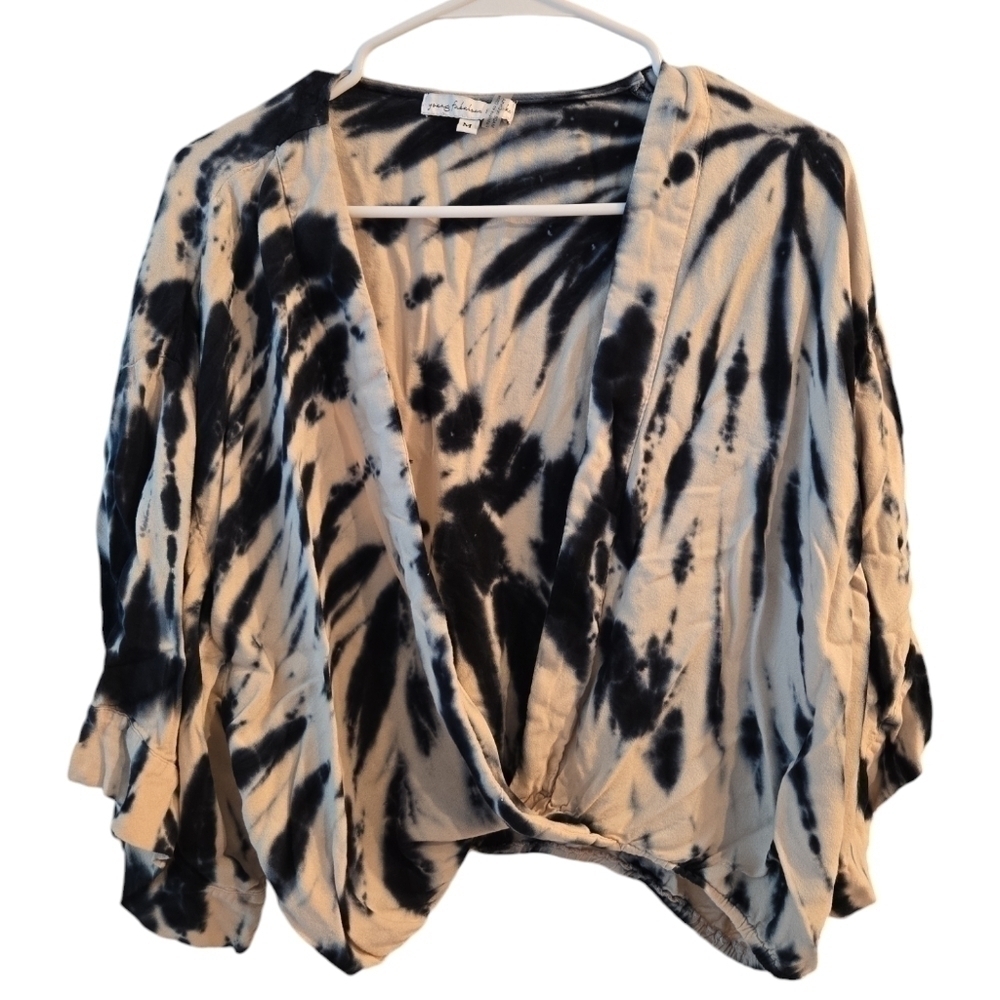 YOUNG FABULOUS AND BROKE TIA TIE-DYE CROPPED KIMONO TOP. SIZE MEDIUM.